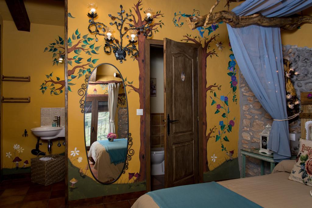 Cal Ganso Encantat Albinyana Zimmer foto